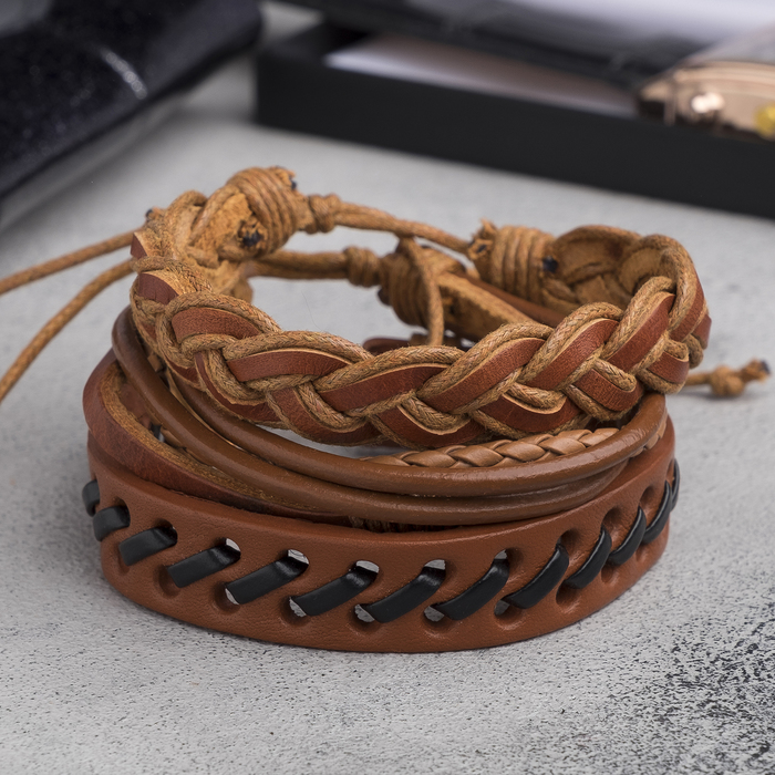 Кожаные браслеты