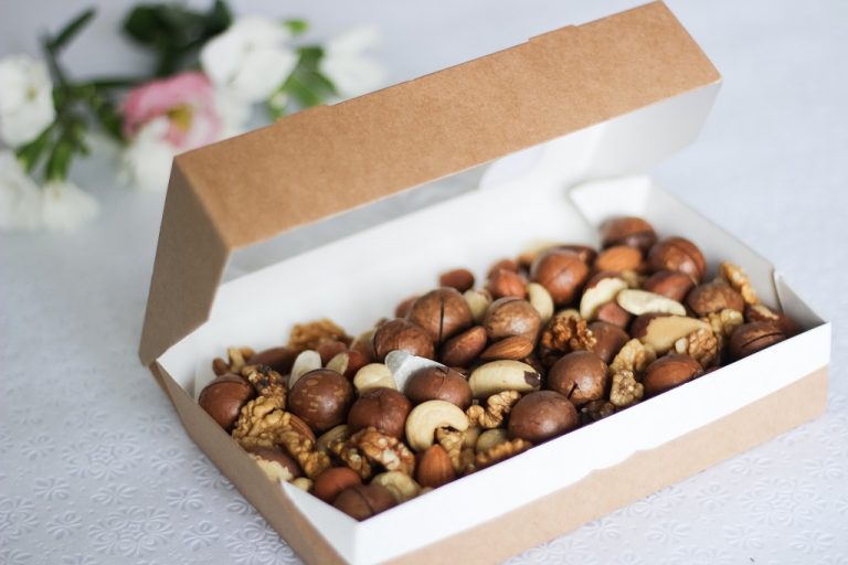 Орехи: виды и полезные свойства