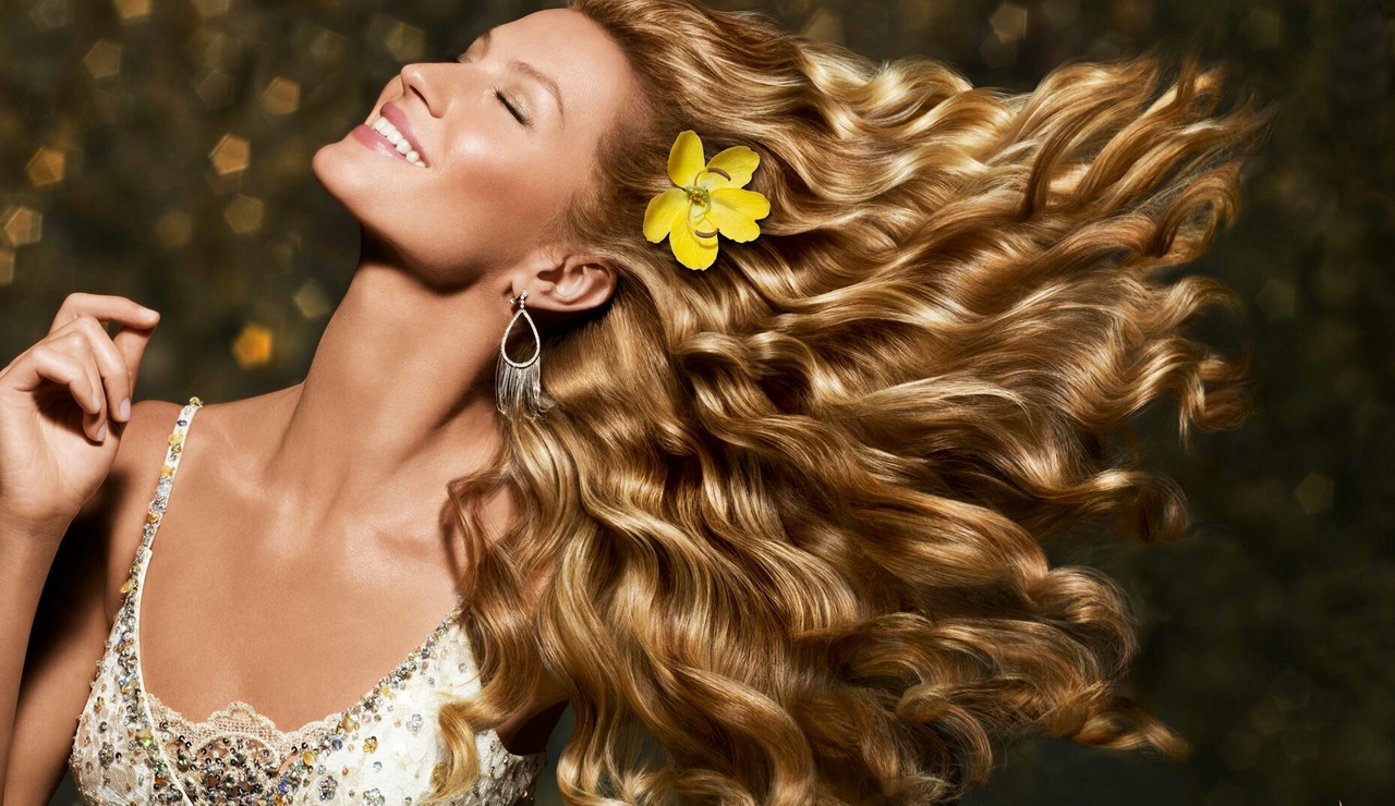 Почему стоит использовать косметику для волос