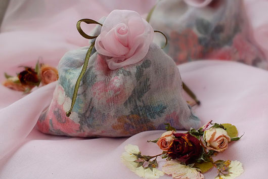 5 лайфхаков с лепестками роз