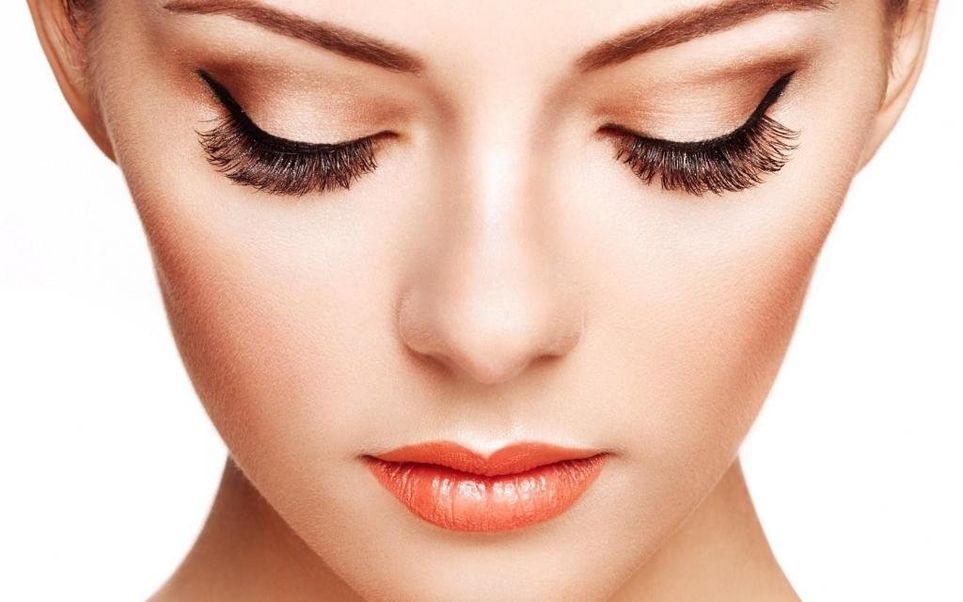 5 советов по уходу за наращенными ресницами
