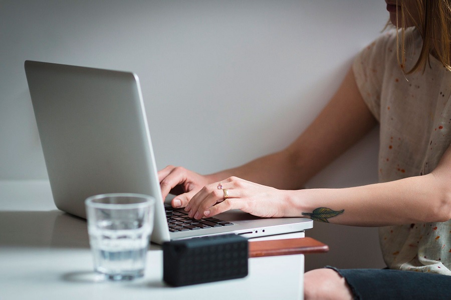 Как узнать реальные отзывы сотрудников о компании Этажи