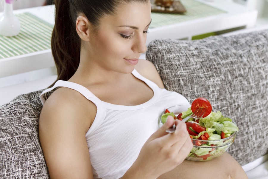 Каким должно быть питание для беременных и кормящих мам