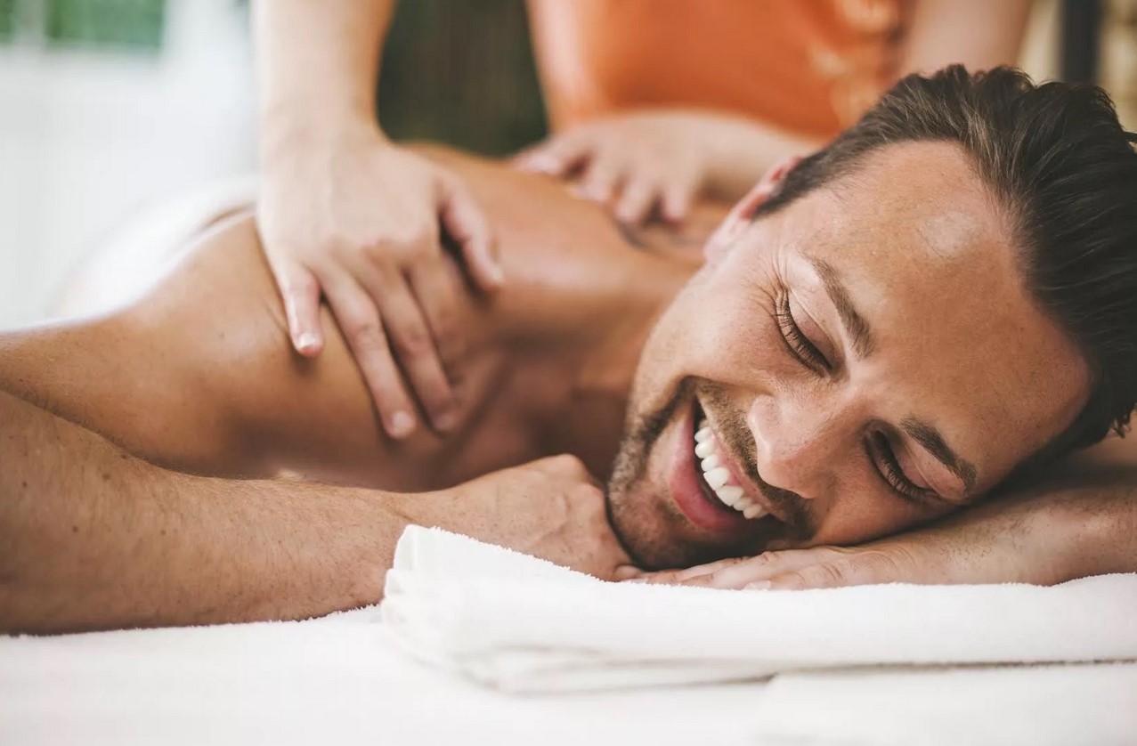 Преимущества эротического массажа