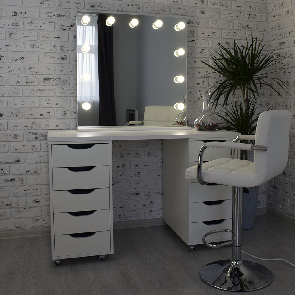 Как выбрать хороший гримерный столик