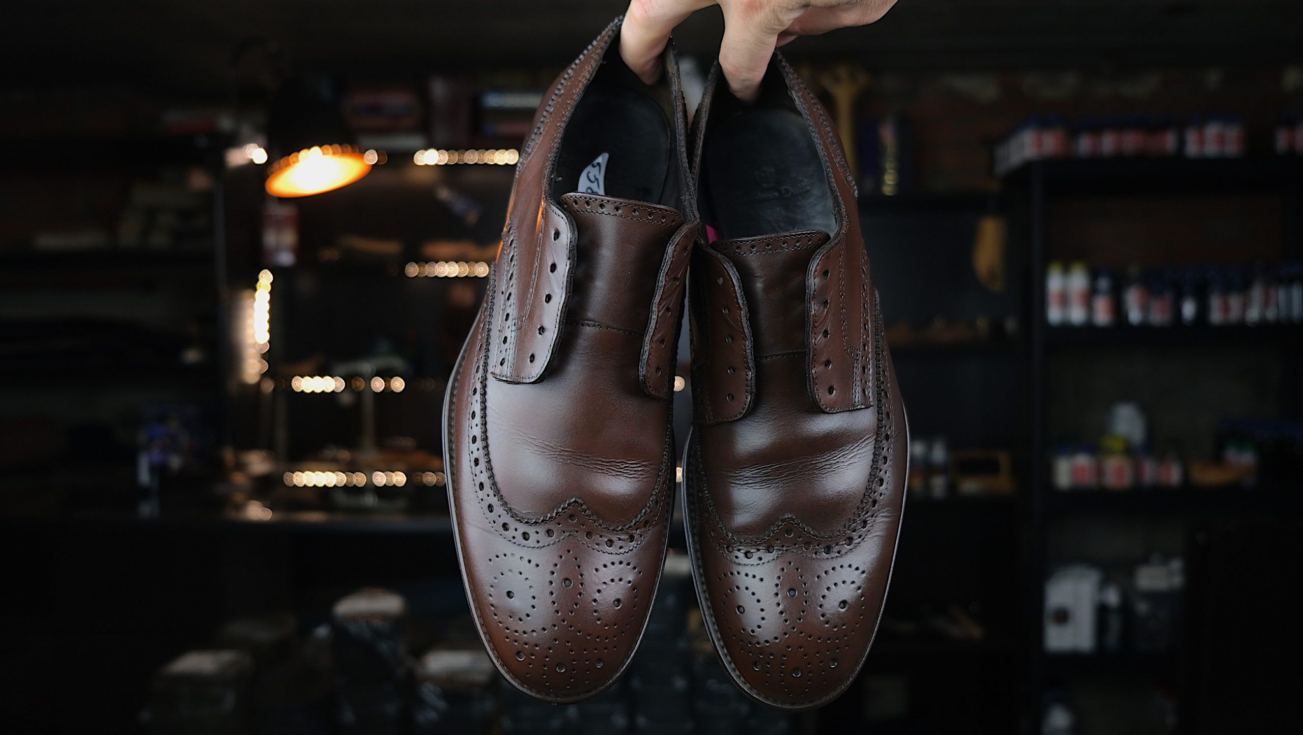 Для чего нужна покраска обуви