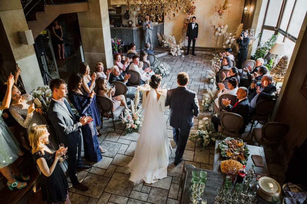 Преимущества и особенности организации камерной свадьбы под ключ