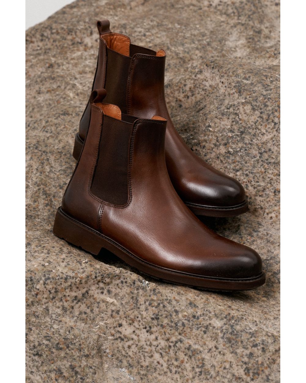 Ботинки челси: какие сочетания предпочесть и каких избегать