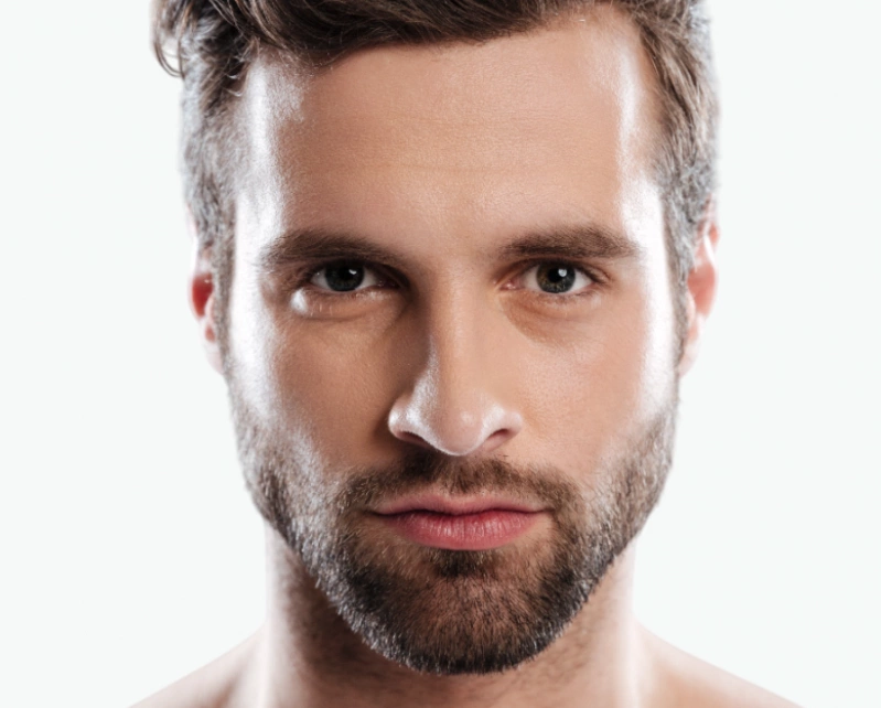 Мужская блефаропластика: как вернуть взгляду свежесть и сохранить мужественность