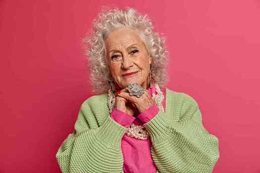 Одеваемся как бабушка: разбираем новый тренд