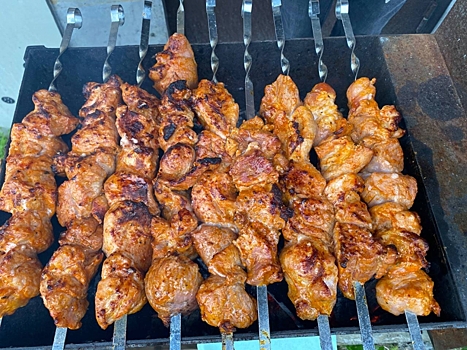 Секрет идеального шашлыка: как выбрать мясо и замариновать его