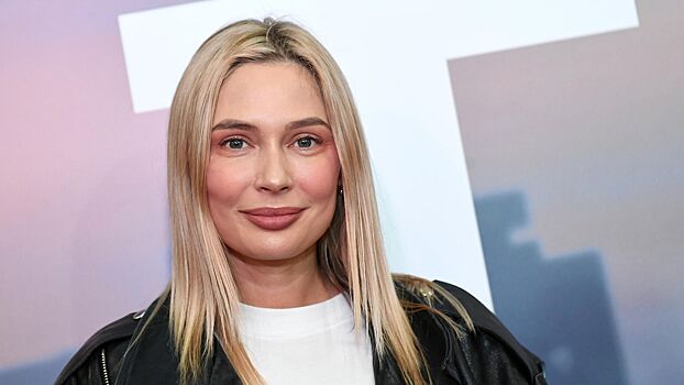 Звезда «Универа» похвасталась фигурой в купальнике