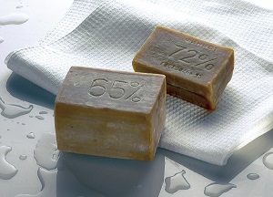 Особенности применения хозяйственного мыла для волос: отзывы, фото результатов и нюансы использования методы использования хозяйственного мыла для волос