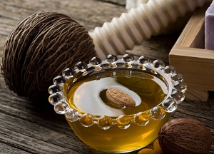 Источник красоты локонов — миндальное масло для волос: отзывы, секреты использования для блеска, роста и укрепления как использовать миндальное масло для волос