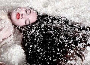 Эффективные народные средства от перхоти в домашних условиях, лучшие рецепты отваров и масок для волос методы лечения перхоти в домашних условиях