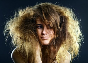 Уникальные советы и действенные рецепты или что делать, если секутся волосы по всей длине: как лечить поврежденные пряди методы лечения секущихся волос