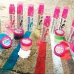 Фантастические краски праздничной причёски — цветной лак для волос: инструкция по применению и техника трафаретного окрашивания как использовать цветной лак для волос