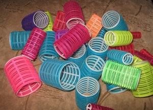 Приспособление для ленивых или как пользоваться бигуди на липучках: способы накручивания локонов для создания причесок как пользоваться бигуди на липучках