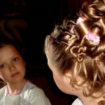 Оригинальные и красивые прически для девочки на длинные волосы: пошаговое выполнение и простор для фантазии как сделать прическу для девочки на длинные волосы