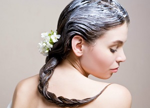 Лечебные рецепты масок для волос с майонезом: комплексное воздействие и оздоровление для всех типов шевелюры как приготовить маски для волос с майонезом