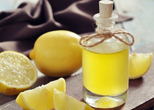 Возвращаем естественный блеск и природную красоту волос при помощи эфирного масла лимона: свойства и применение для оздоровления прядей методы использования эфирного масла лимона для волос