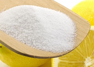 Использование для волос лимонной кислоты — польза или вред? Правильное применение для оздоровления и осветления шевелюры способы применения лимонной кислоты для волос