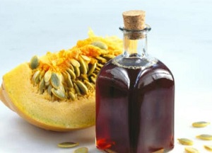 Оздоравливаем волосы при помощи тыквенного масла: полезные свойства и противопоказания, цена, рецепты эффективных масок методы использования тыквенного масла для волос