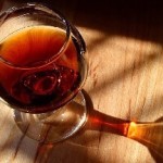 Полезная и действенная маска для волос с коньяком для роста волос, питания, увлажнения и придания объёма как приготовить маску для волос с коньяком