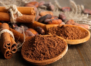 Полезная пряность для оздоровления, укрепления и осветления волос корицей: отзывы использовавших и рецепты применения методы использования корицы для волос