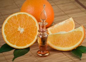 Цитрусовое оздоровление волос — эфирное масло апельсина: свойства и применение, методы использования для красоты прядей методы использования эфирного масла апельсина для волос