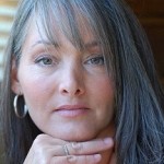 Чем и как закрасить седину на темных и светлых волосах: натуральные составы, природные красители и косметические средства эффективные методы закрашивания седины