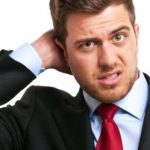 ПОЧЕМУ КОЖА ГОЛОВЫ СТАНОВИТСЯ СУХОЙ И НАЧИНАЕТ ЗУДЕТЬ