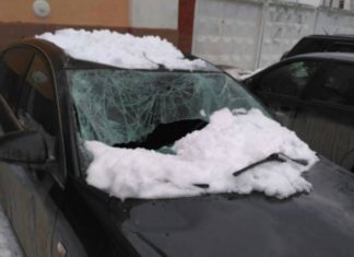 Юрист по вопросам падения снега на автомобиль