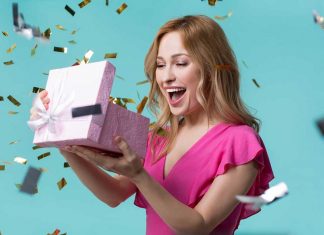 Что подарить девушке на день рождения