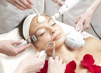Когда стоит обратиться к косметологу