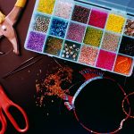 Набор для рукоделия — хороший подарок по любому поводу