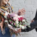 Как работает доставка цветов