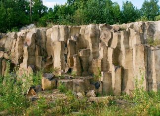 Базальтовые столбы – одна из достопримечательностей Украины