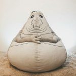 Большой кресло-мешок для оформления детской комнаты