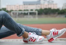 Как купить женские кроссовки в интернет-магазине