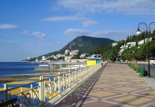 Популярный оздоровительный санаторий в Алуште