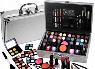 В чём плюсы профессиональной косметики