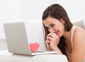 Стоит ли знакомиться в интернете