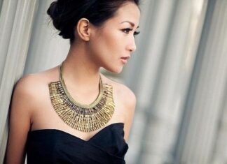 Как правильно подобрать украшения к вечернему платью?