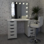 Как выбрать хороший гримерный столик