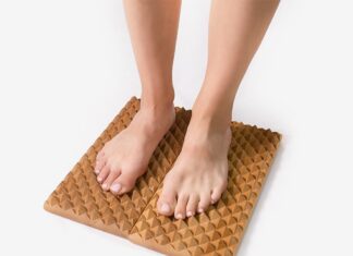 Как встать на гвозди садху