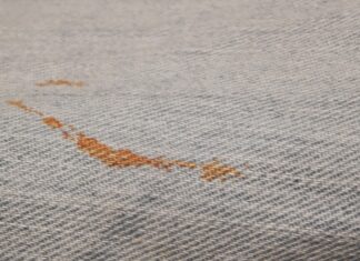 Возможно ли удалить насовсем ржавчину с одежды