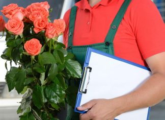 Доставка цветов: простые и красивые цветочные композиции у вашего порога