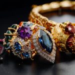 Важность украшений при создании образа