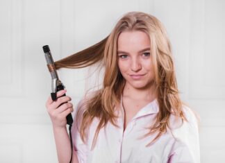 Утюг для укладки волос — идеальная стрижка всегда дома